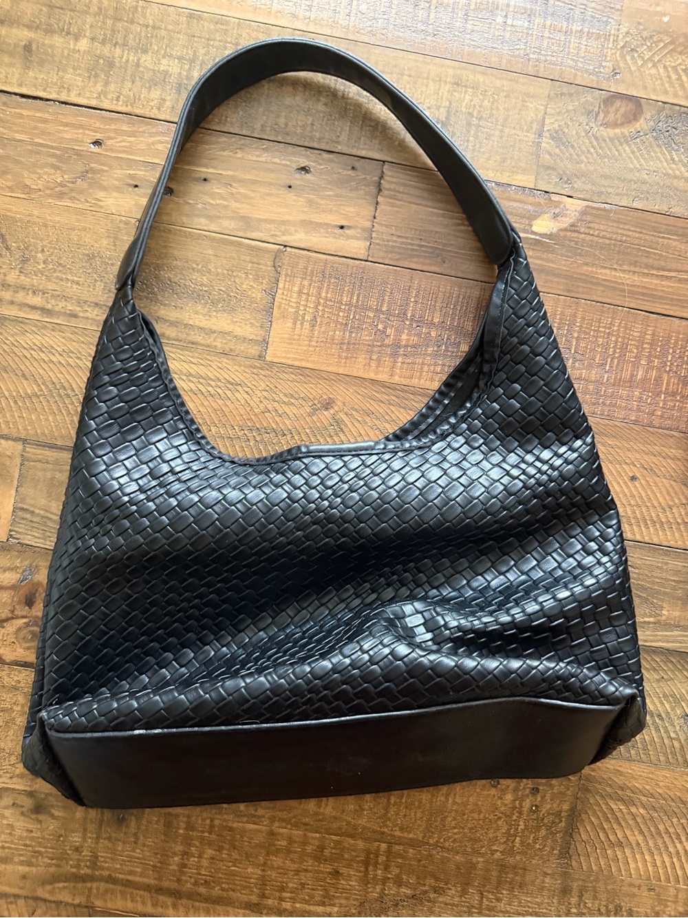 Black Woven Leather Shoulder Bag - Classic Women's Tote